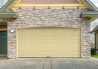 Секционные гаражные ворота Doorhan RSD01 BIW (2200х3000)